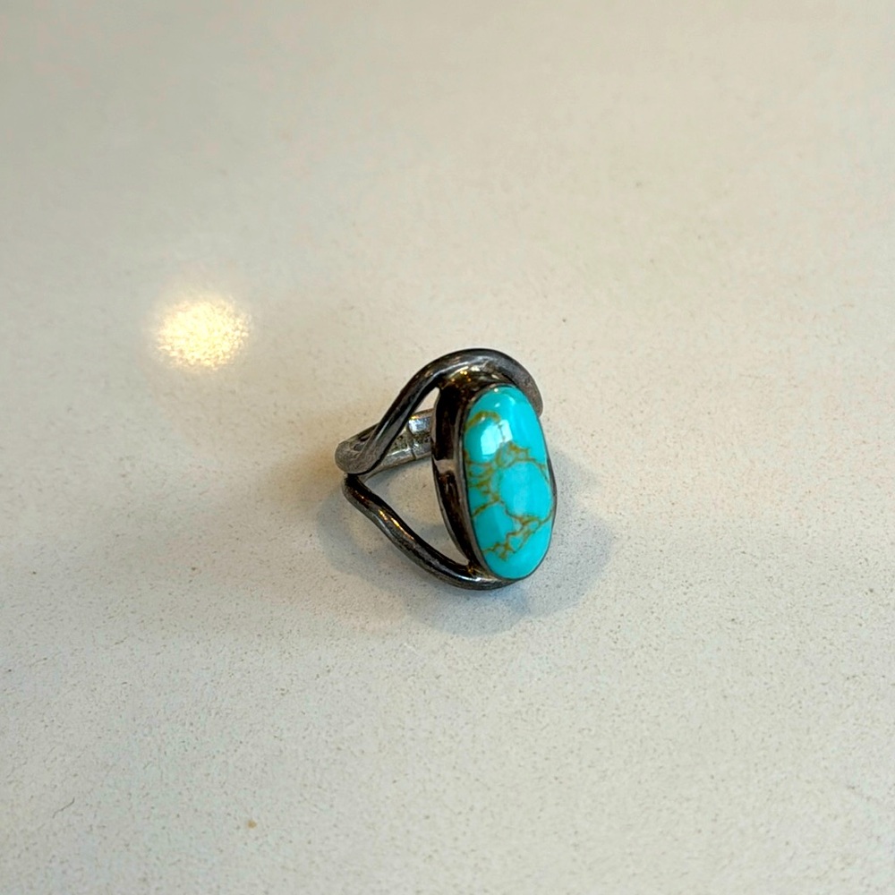 Silver Ring - Picture 2 of 3